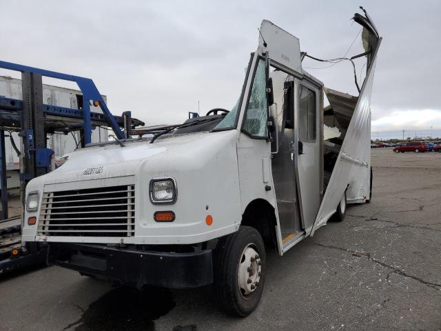 4UZAC3EAXLCMA6005 - 2020 FREIGHTLINER CHASSIS M LINE WALK-IN VAN WHITE photo 2