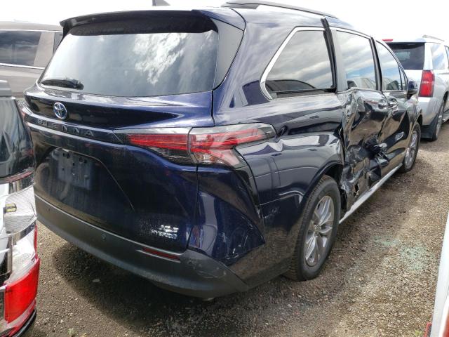 5TDYSKFC5MS035775 - 2021 TOYOTA SIENNA-V6 XLE BLUE photo 3