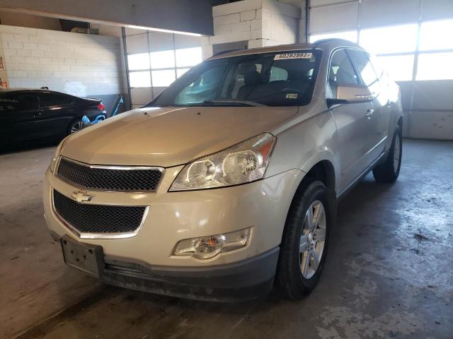 1GNKVGED6CJ137979 - 2012 CHEVROLET TRAVERSE LT GOLD photo 2