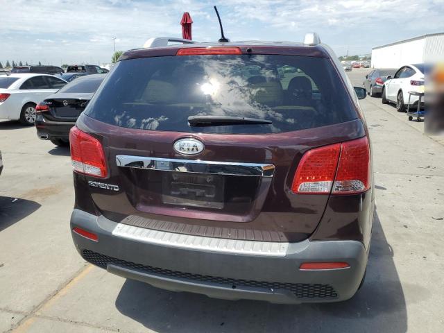 5XYKT4A22BG176097 - 2011 KIA SORENTO BASE BURGUNDY photo 6