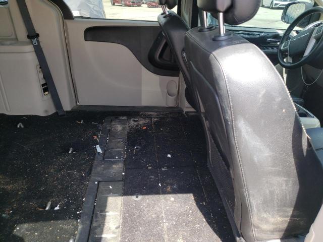 2C4RC1BG7GR172766 - 2016 CHRYSLER TOWN & COU TOURING TAN photo 11