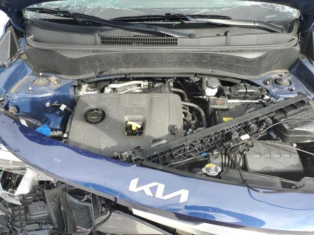 KNDEU2AA9N7261445 - 2022 KIA SELTOS S BLUE photo 7