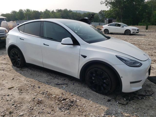 5YJYGAEE8MF296384 - 2021 TESLA MODEL Y WHITE photo 4