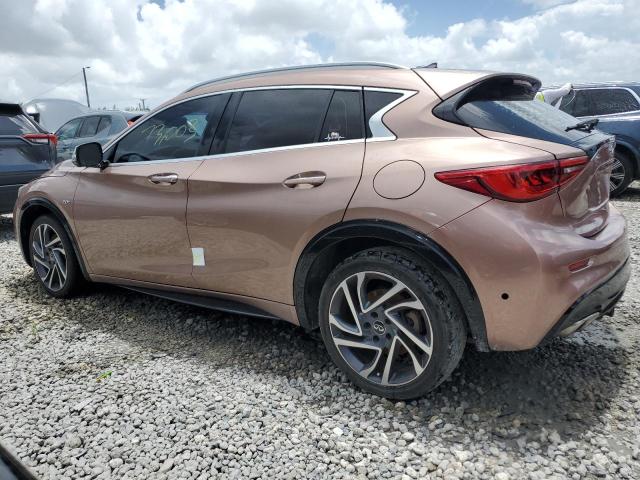 SJKCH5CP0JA043323 - 2018 INFINITI QX30 BASE ذهبي صورة 2
