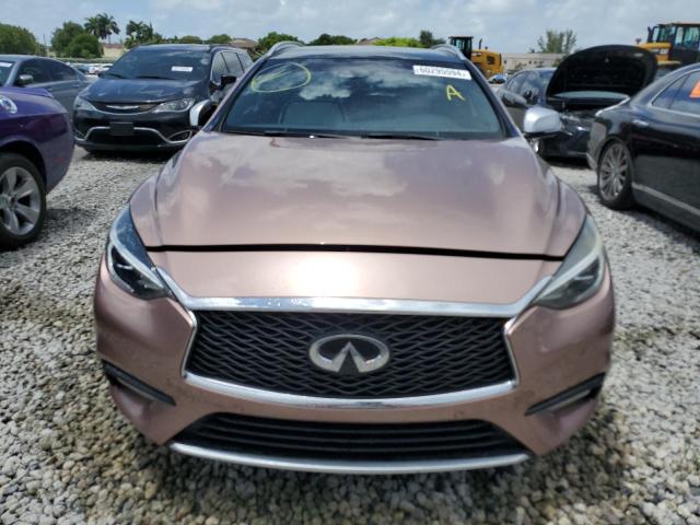 SJKCH5CP0JA043323 - 2018 INFINITI QX30 BASE ذهبي صورة 5