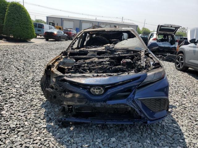 4T1T11BK2PU088868 - 2023 TOYOTA CAMRY SE NIGHT SHADE BLUE photo 5