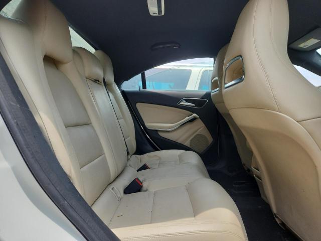 WDDSJ4EB6EN150704 - 2014 MERCEDES-BENZ CLA 250 白色 照片 10