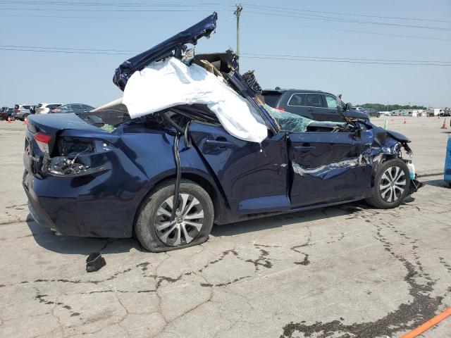 JTDEAMDE6MJ021614 - 2021 TOYOTA COROLLA LE BLUE photo 3