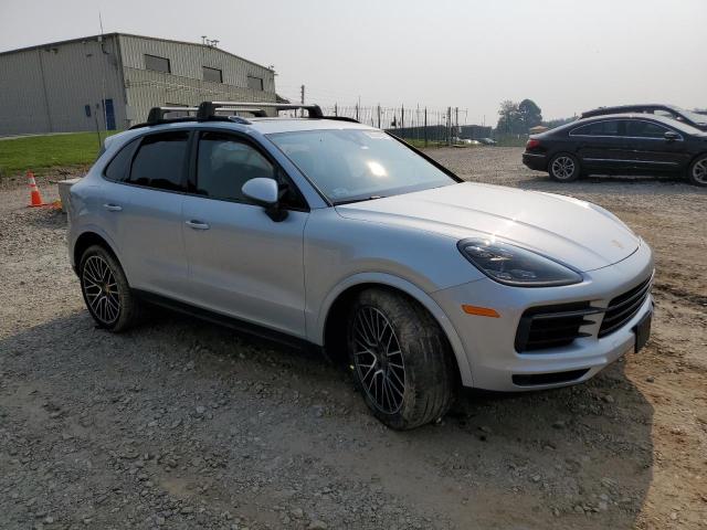 WP1AA2AY7KDA09886 - 2019 PORSCHE CAYENNE SILVER photo 4