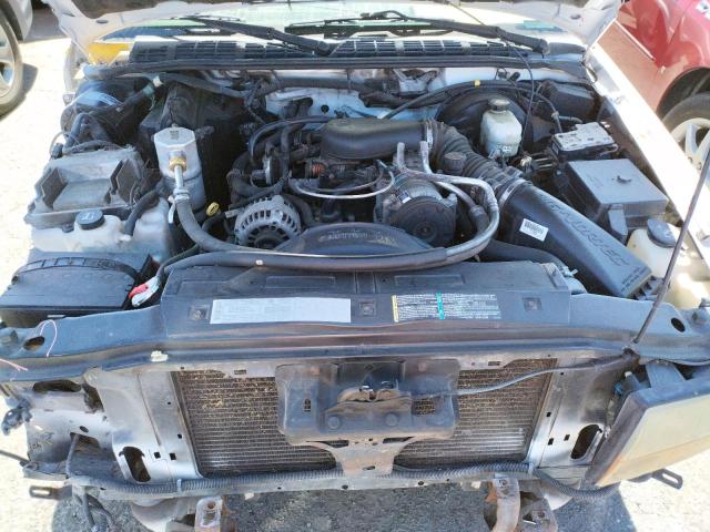 1GTCS19X638166669 - 2003 GMC SONOMA WHITE photo 11