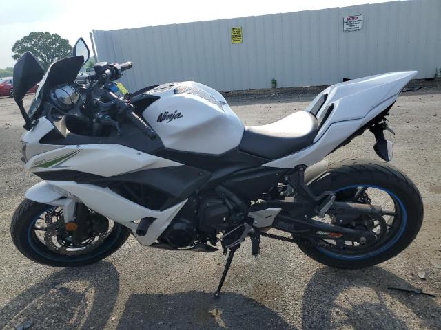 JKAEXEJ17HDA01492 - 2017 KAWASAKI EX650 J თეთრი ფოტო 3