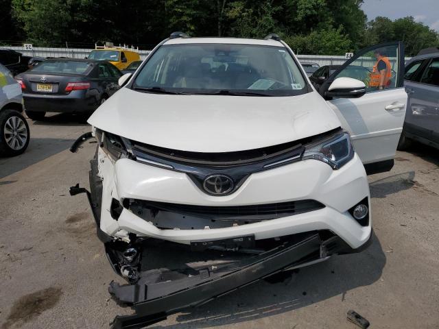 JTMRFREV6JJ736760 - 2018 TOYOTA RAV4 ADVENTURE WHITE photo 5