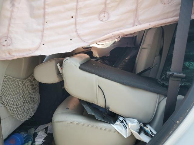 3GYFNCE31GS529373 - 2016 CADILLAC SRX PERFORMANCE COLLECTION WHITE photo 11