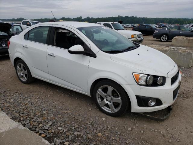 1G1JE5SB0G4161638 - 2016 CHEVROLET SONIC LTZ WHITE photo 4