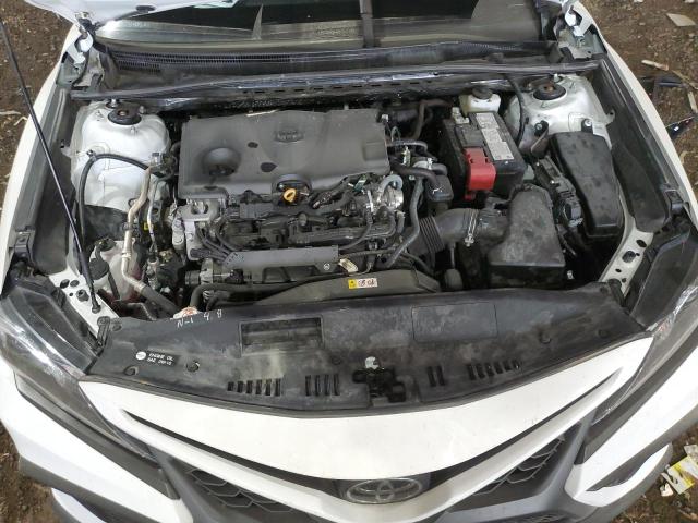 4T1T11AK4PU830737 - 2023 TOYOTA CAMRY SE NIGHT SHADE WHITE photo 11