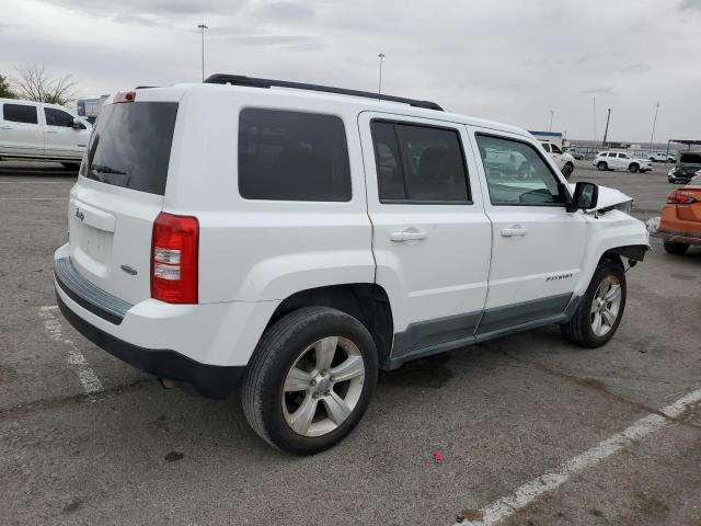 1J4NF1GB1BD275643 - 2011 JEEP PATRIOT SPORT WHITE photo 3