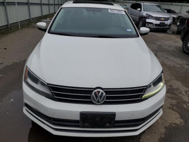 3VWDB7AJ2HM404239 - 2017 VOLKSWAGEN JETTA SE WHITE photo 5