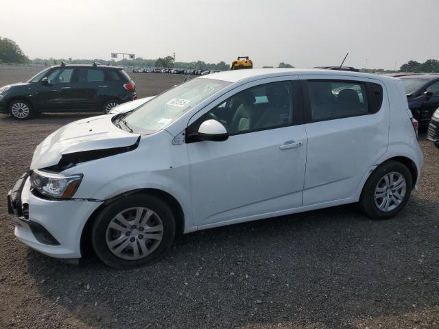 1G1JG6SB5K4121743 - 2019 CHEVROLET SONIC WHITE photo 1