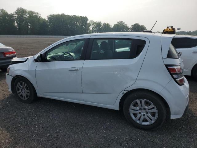 1G1JG6SB5K4121743 - 2019 CHEVROLET SONIC WHITE photo 2