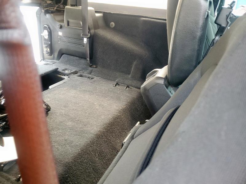 1C4GJXAG2JW294760 - 2018 JEEP WRANGLER SPORT BLACK photo 11