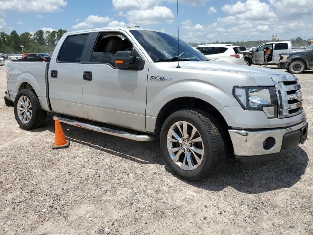 1FTRW12849FA25914 - 2009 FORD F150 SUPERCREW SILVER photo 4