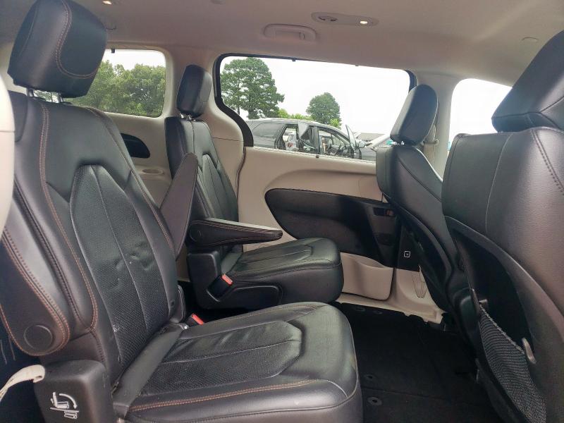 2C4RC1BG6KR547975 - 2019 CHRYSLER PACIFICA TOURING L SILVER photo 11