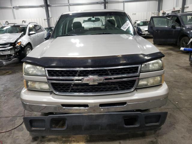 2GCEC13VX71151906 - 2007 CHEVROLET SILVERADO C1500 CLASSIC CREW CAB SILVER photo 5