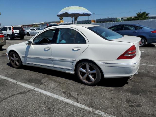 WDBRF40J24F550727 - 2004 MERCEDES-BENZ C 230K SPORT SEDAN WHITE photo 2