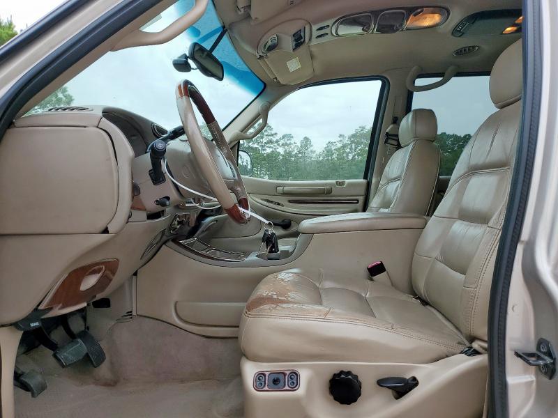 5LMRU27A6YLJ08406 - 2000 LINCOLN NAVIGATOR TAN photo 7