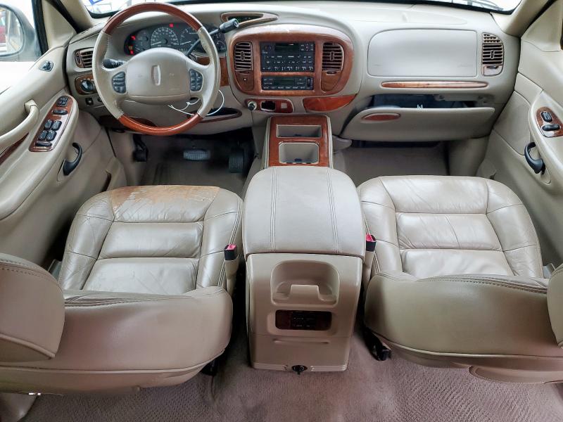 5LMRU27A6YLJ08406 - 2000 LINCOLN NAVIGATOR TAN photo 8