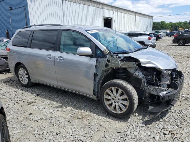 5TDJK3DC3DS059275 - 2013 TOYOTA SIENNA LE SILVER photo 4