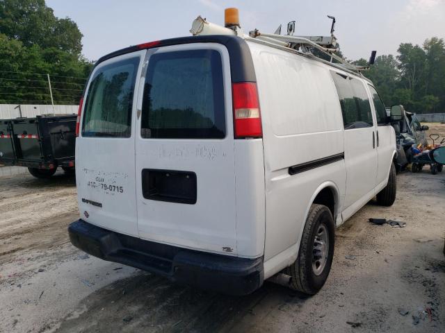 1GCGG25C291109401 - 2009 CHEVROLET EXPRESS G2 WHITE photo 3