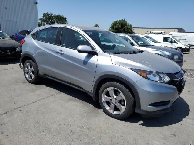 3CZRU6H33JG708988 - 2018 HONDA HR-V LX ვერცხლისფერი ფოტო 4