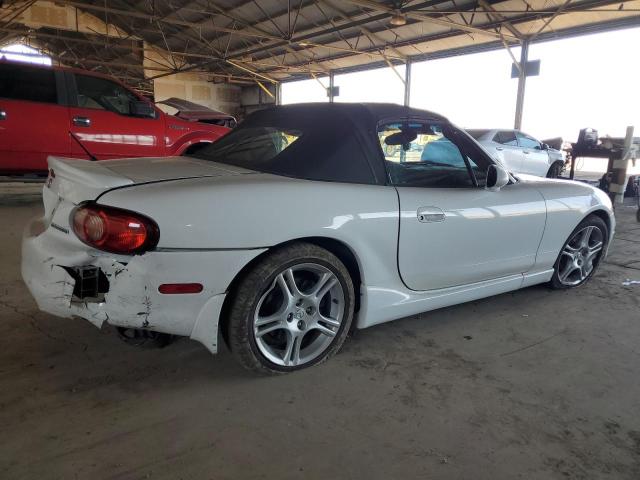 JM1NB353140400093 - 2004 MAZDA MX-5 MIATA BASE WHITE photo 3