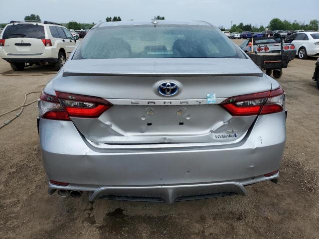 4T1B21HK5NU017631 - 2022 TOYOTA CAMRY XLE SILVER photo 6