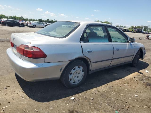 1HGCG5542XA039406 - 1999 HONDA ACCORD LX SILVER photo 3