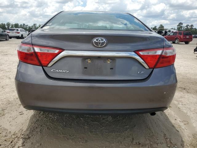 4T1BF1FK7HU779662 - 2017 TOYOTA CAMRY LE GRAY photo 6