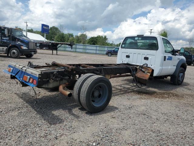 1FDAF56P77EA79244 - 2007 FORD F550 SUPER DUTY WHITE photo 3