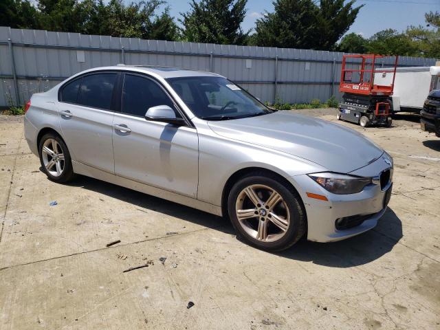 WBA3C3C55DF982816 - 2013 BMW 320 I XDRIVE SILVER photo 4