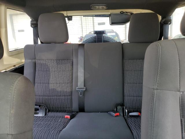 1J4BA5H16BL593875 - 2011 JEEP WRANGLER U SAHARA Silber Foto 10