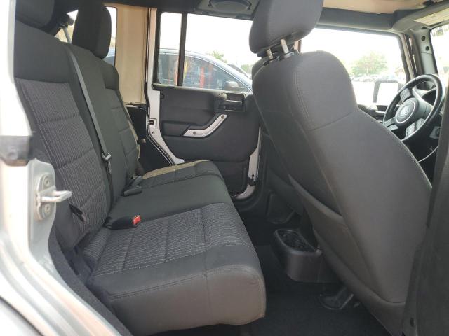 1J4BA5H16BL593875 - 2011 JEEP WRANGLER U SAHARA Silber Foto 11