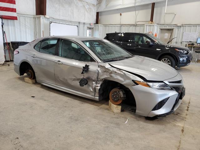 4T1B61HK7KU744477 - 2019 TOYOTA CAMRY XSE SILVER photo 4