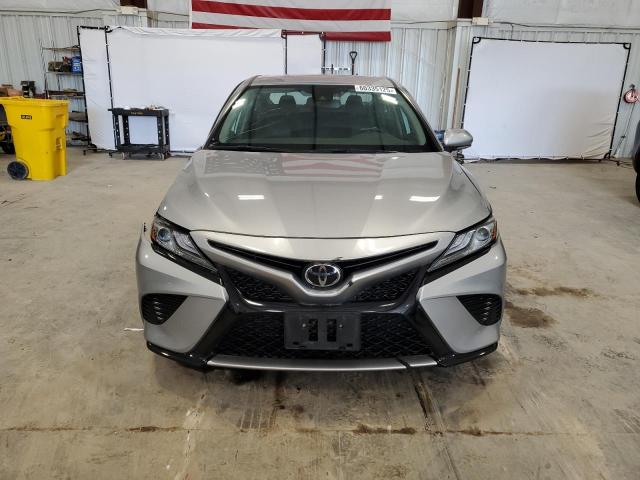 4T1B61HK7KU744477 - 2019 TOYOTA CAMRY XSE SILVER photo 5