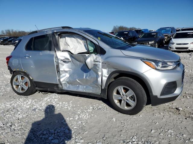 KL7CJPSB0KB758426 - 2019 CHEVROLET TRAX 1LT SILVER photo 4