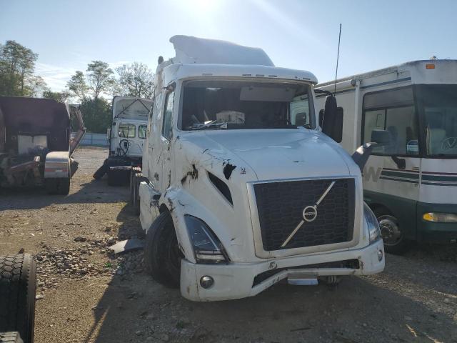 4V4WC9EH6KN207376 - 2019 VOLVO VNR 白色 照片 1