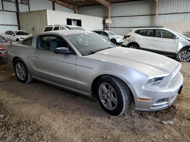 1ZVBP8AM4E5316304 - 2014 FORD MUSTANG SILVER photo 4