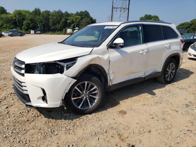 5TDKZRFH6KS351298 - 2019 TOYOTA HIGHLANDER SE WHITE photo 1