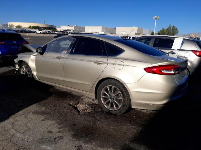 3FA6P0H7XHR407946 - 2017 FORD FUSION SE GOLD photo 2