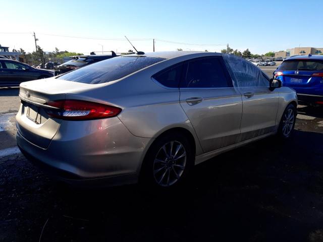 3FA6P0H7XHR407946 - 2017 FORD FUSION SE GOLD photo 3