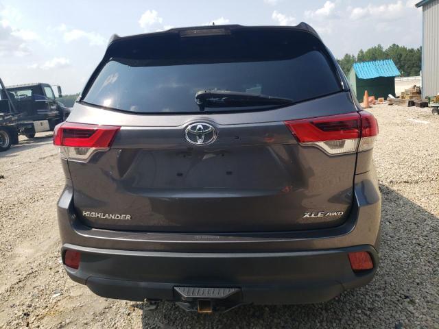 5TDJZRFHXKS570955 - 2019 TOYOTA HIGHLANDER SE GRAY photo 6